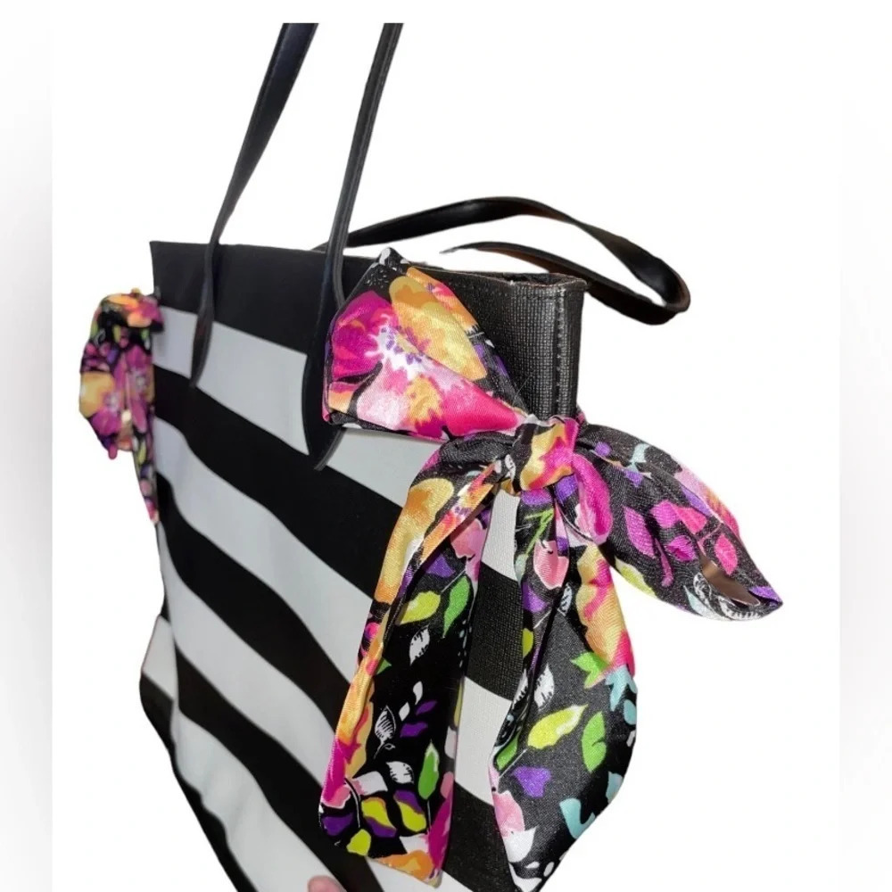 Simply Spring Tote
